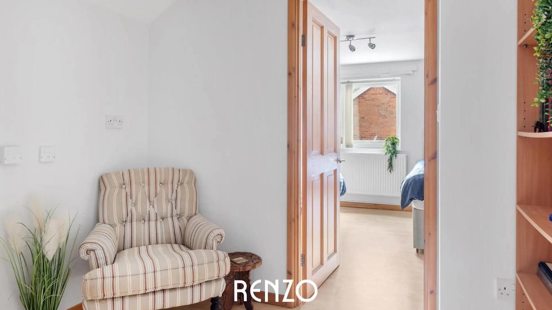 Holiday home Vibrant 2-Bed Home In Nottingham By Renzo, Free Driveway Parking, Sleeps 6!